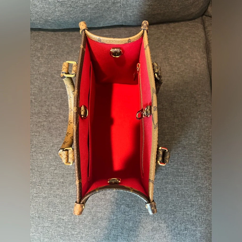 Louis Vuitton OntheGo PM monogram Reverse (Bag only) - Picture 8 of 14